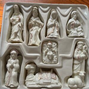 Vintage Porcelain Nativity 8 Piece Set
